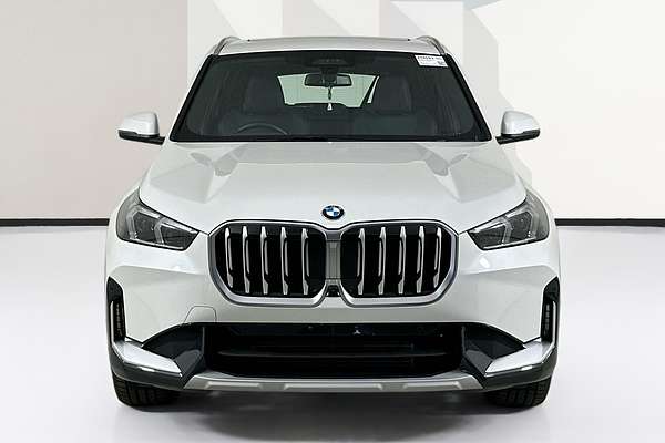 2024 BMW X1 sDRIVE18i U11