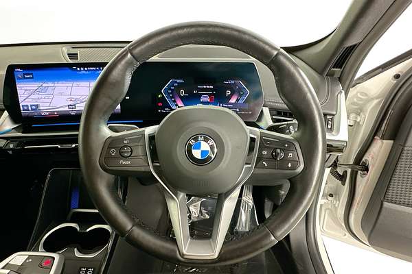 2023 BMW X1 sDRIVE18i U11