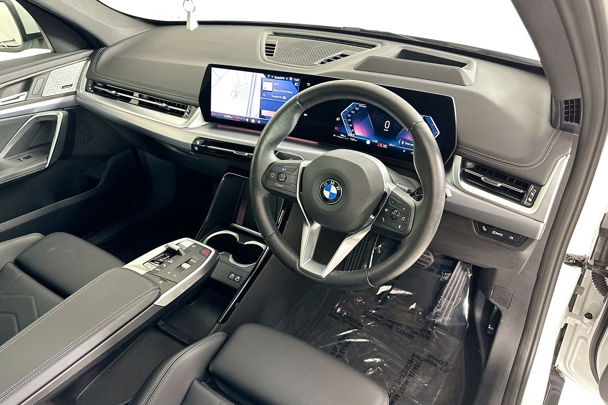 2024 BMW X1 sDRIVE18i U11