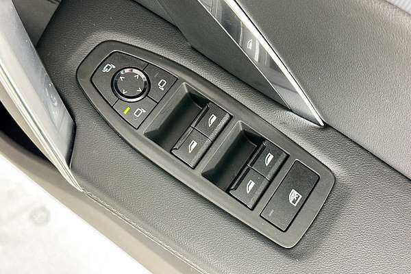 2025 BMW X1 xDRIVE20i U11