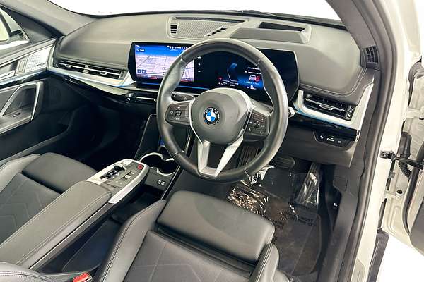 2023 BMW X1 sDRIVE18i U11