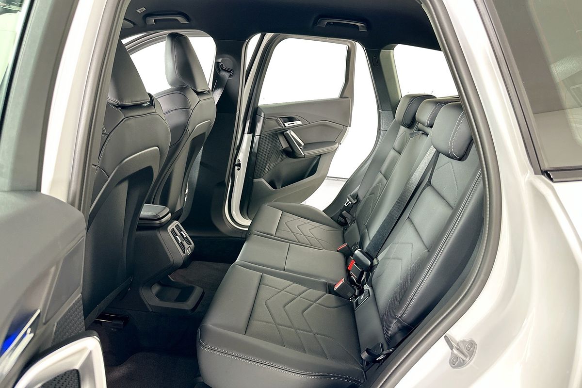 2025 BMW X1 xDRIVE20i U11