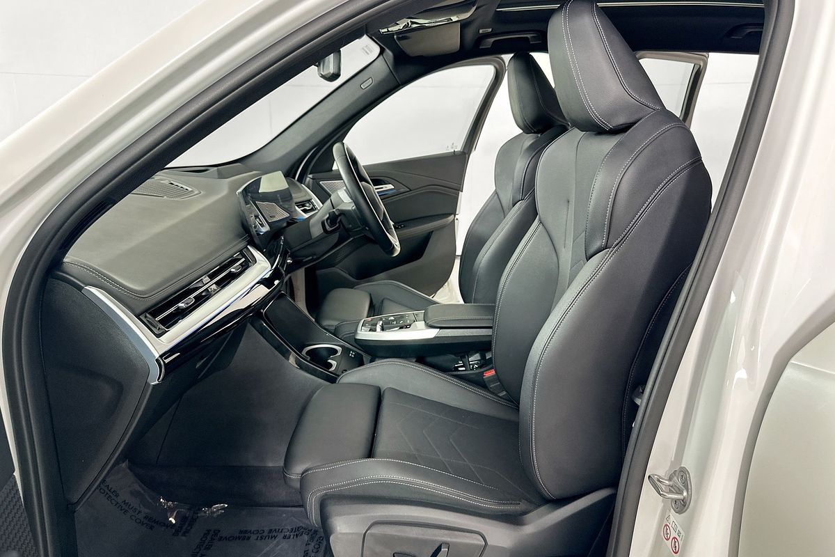 2023 BMW X1 sDRIVE18i U11