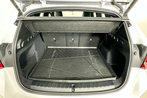 2025 BMW X1 xDRIVE20i U11