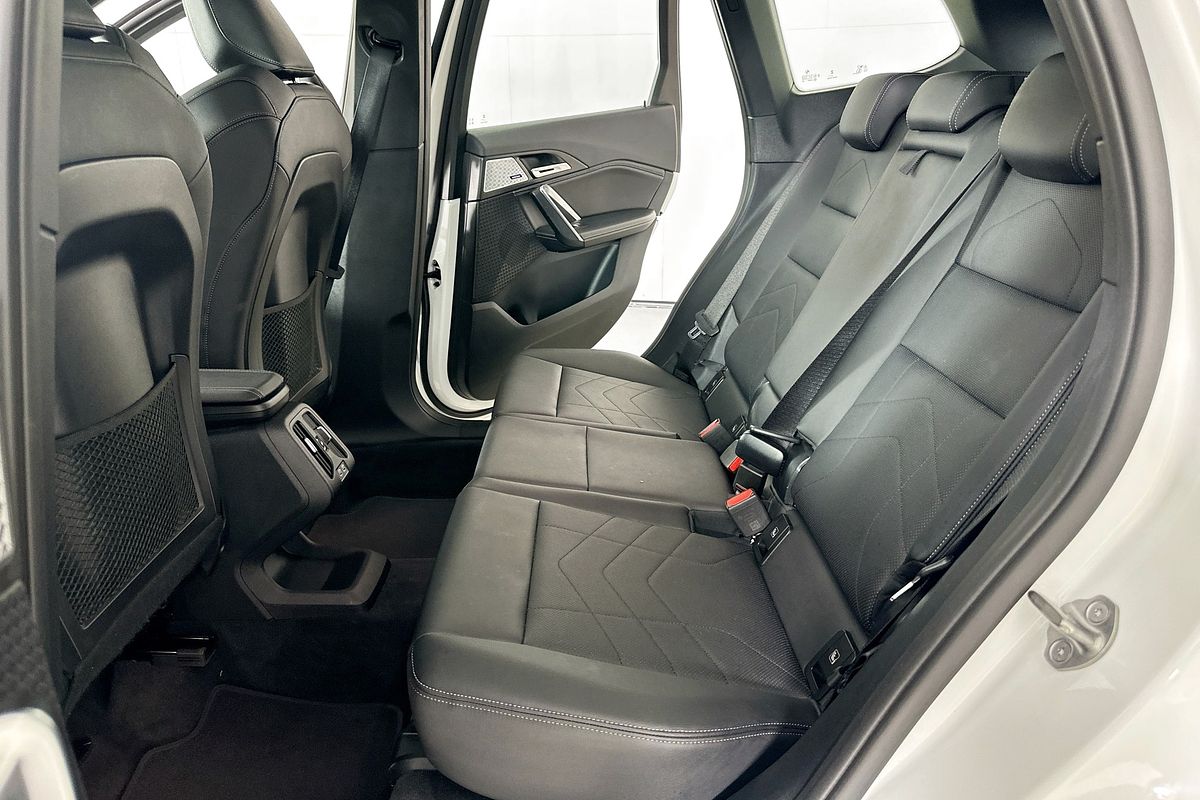 2023 BMW X1 sDRIVE18i U11