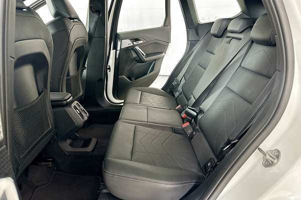 2023 BMW X1 sDRIVE18i U11