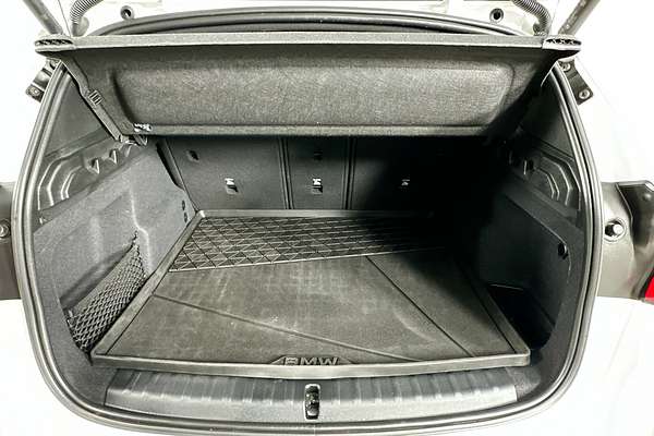 2023 BMW X1 sDRIVE18i U11