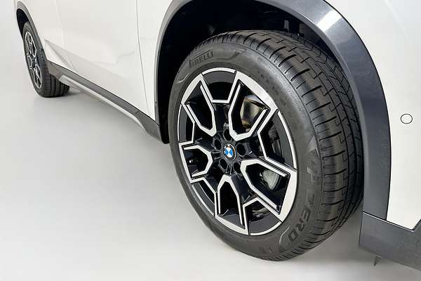 2023 BMW X1 sDRIVE18i U11