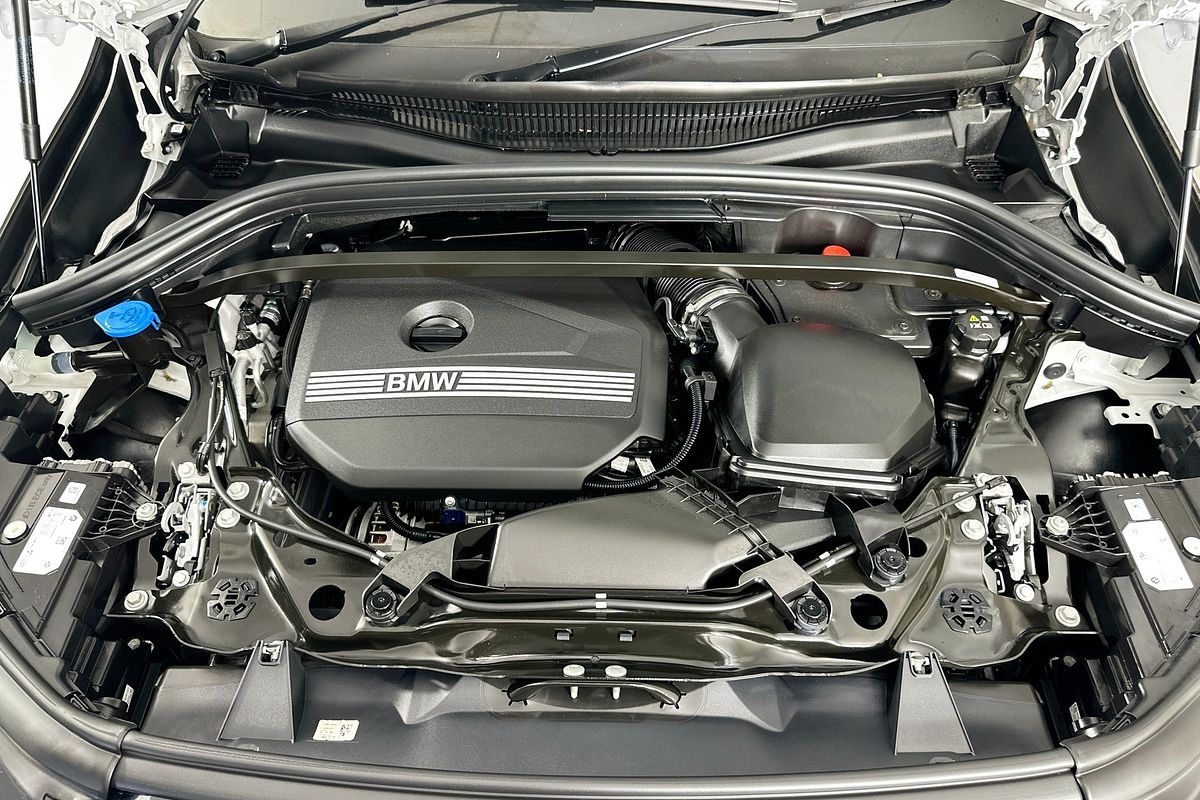 2024 BMW X1 sDRIVE18i U11