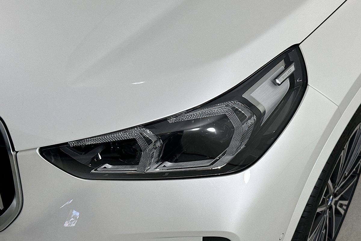 2025 BMW X1 xDRIVE20i U11