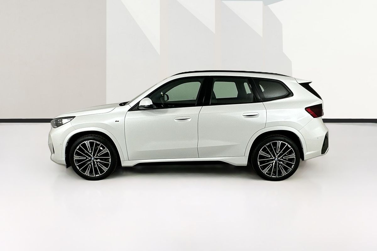 2025 BMW X1 xDRIVE20i U11
