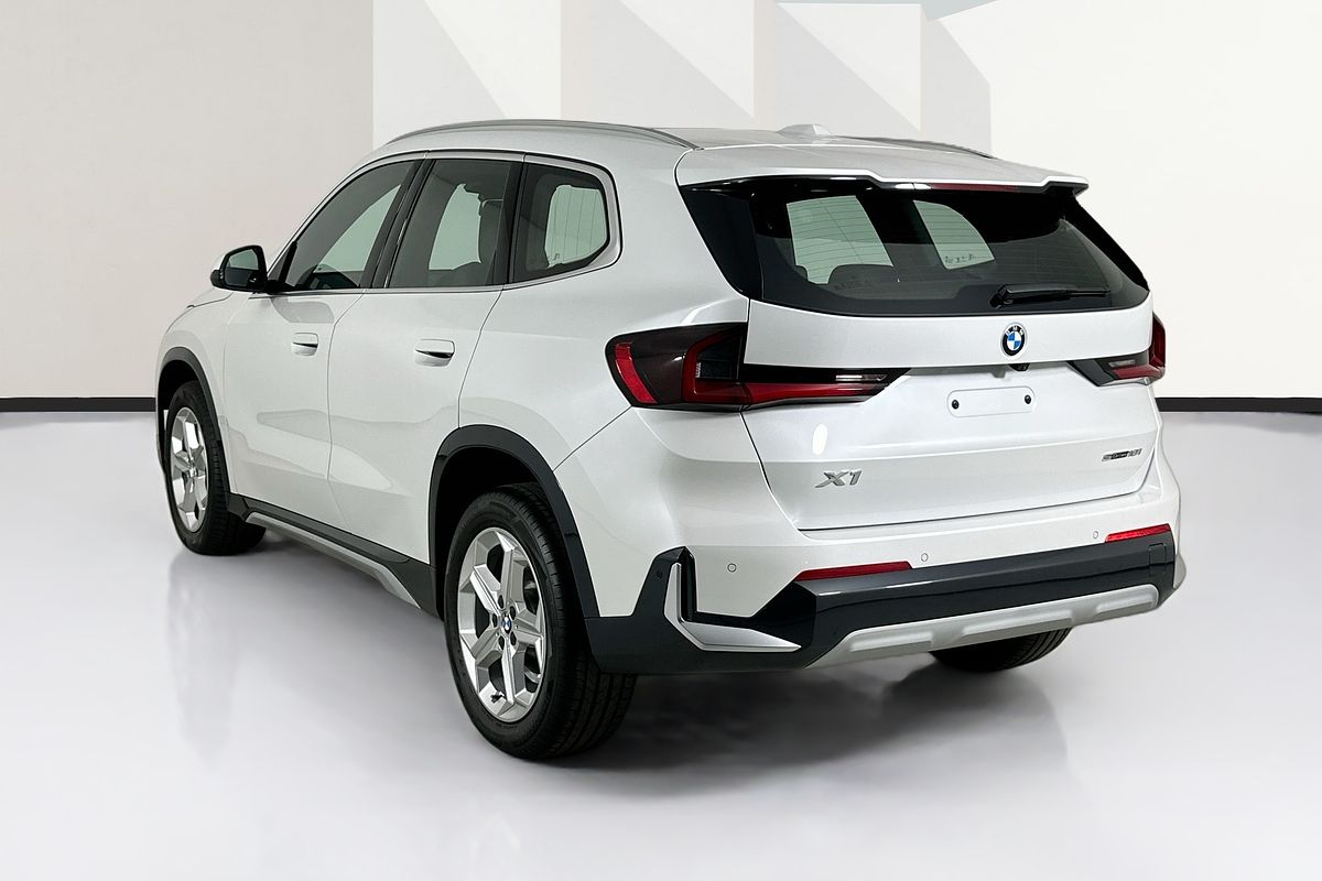 2024 BMW X1 sDRIVE18i U11