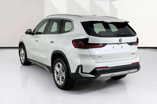 2024 BMW X1 sDRIVE18i U11