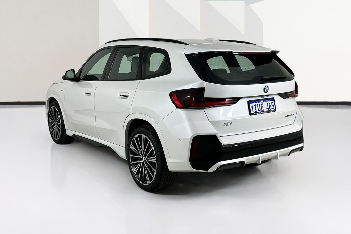 2025 BMW X1 xDRIVE20i U11