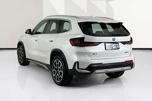 2023 BMW X1 sDRIVE18i U11