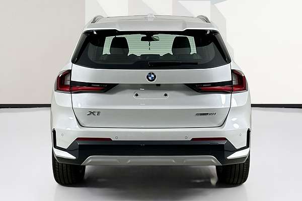 2024 BMW X1 sDRIVE18i U11
