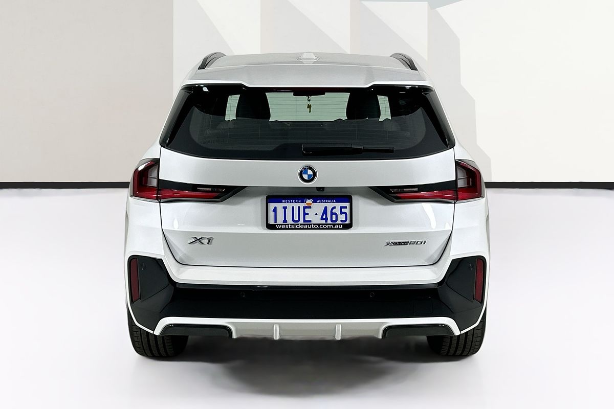 2025 BMW X1 xDRIVE20i U11
