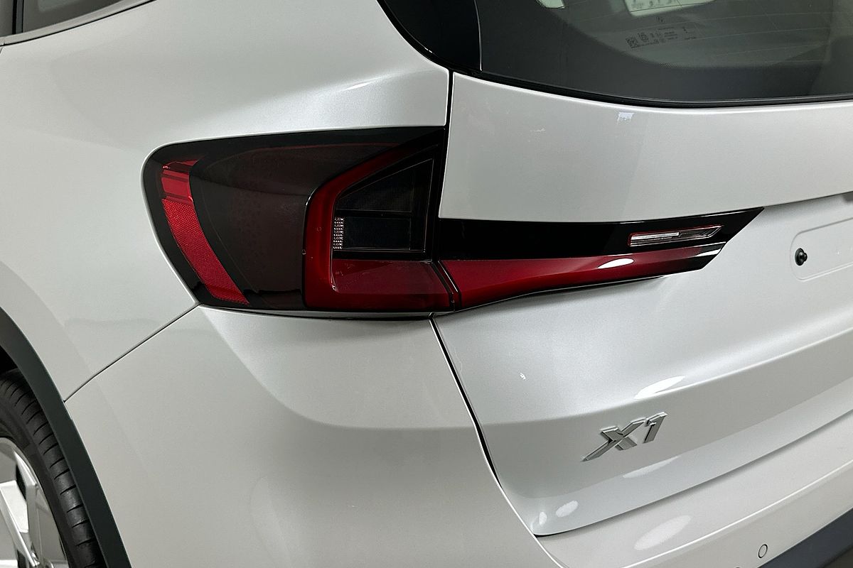 2024 BMW X1 sDRIVE18i U11