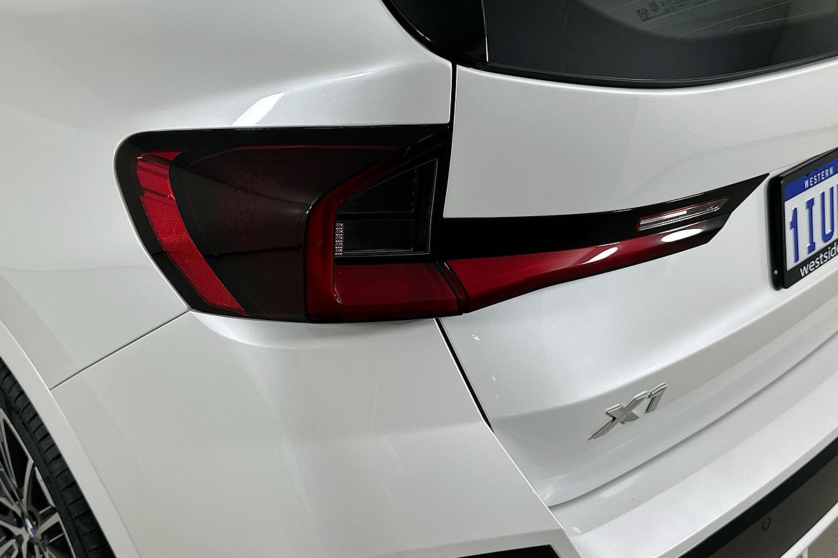 2025 BMW X1 xDRIVE20i U11