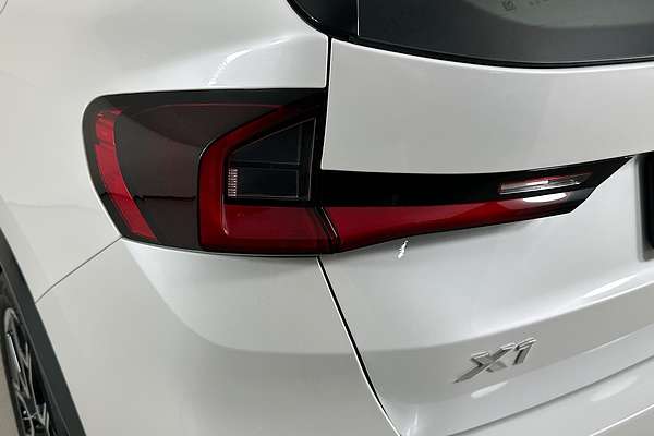 2023 BMW X1 sDRIVE18i U11