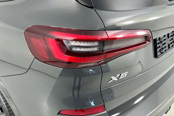 2023 BMW X5 xDRIVE30d M SPORT G05