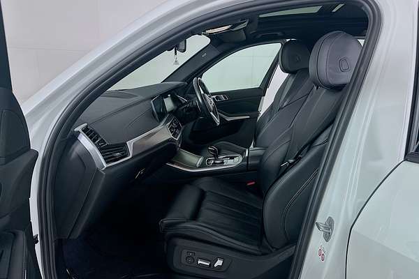 2022 BMW X5 xDRIVE30d M SPORT G05
