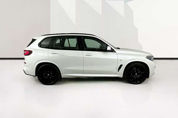 2023 BMW X5 xDRIVE30d M SPORT G05