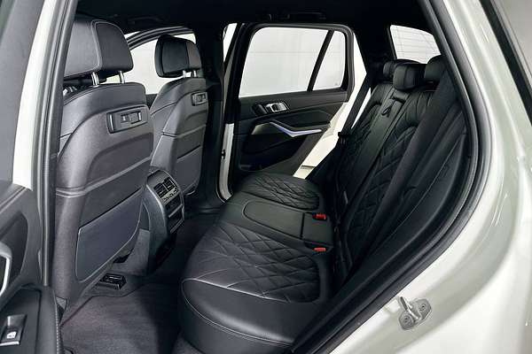 2024 BMW X5 xDRIVE40i M SPORT G05