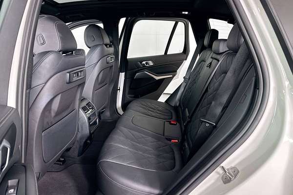 2023 BMW X5 xDRIVE30d M SPORT G05