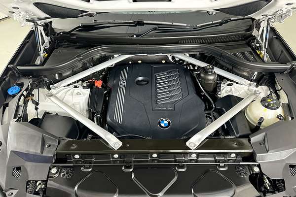 2024 BMW X5 xDRIVE40i M SPORT G05