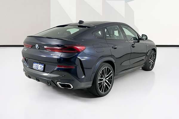 2020 BMW X6 xDRIVE40i M SPORT G06