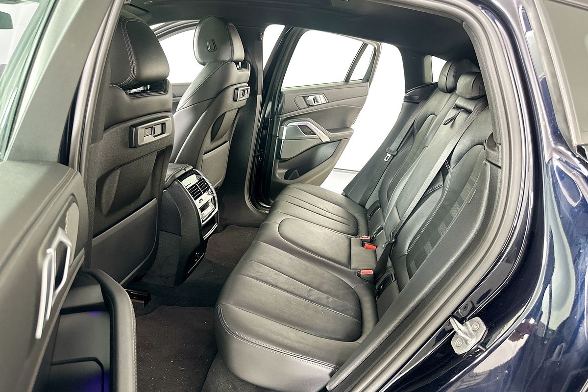 2020 BMW X6 xDRIVE40i M SPORT G06