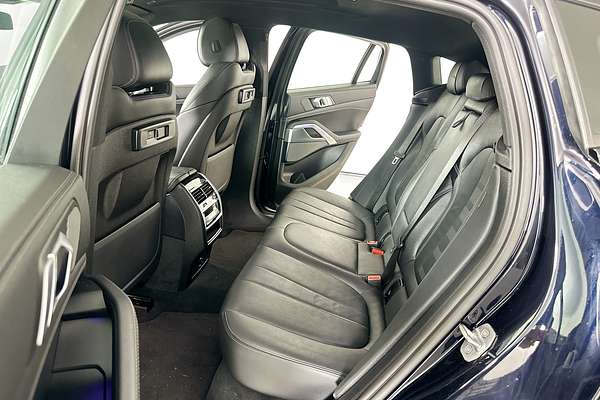 2020 BMW X6 xDRIVE40i M SPORT G06