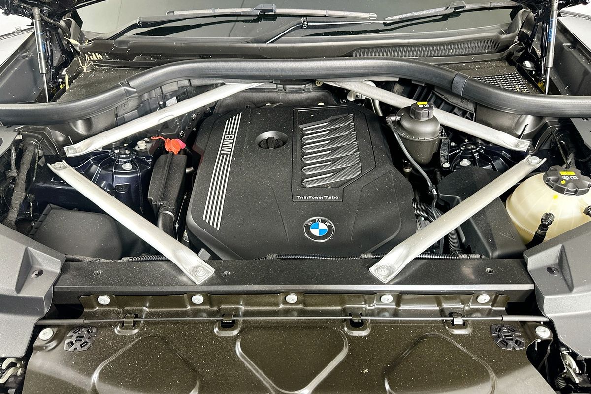 2020 BMW X6 xDRIVE40i M SPORT G06