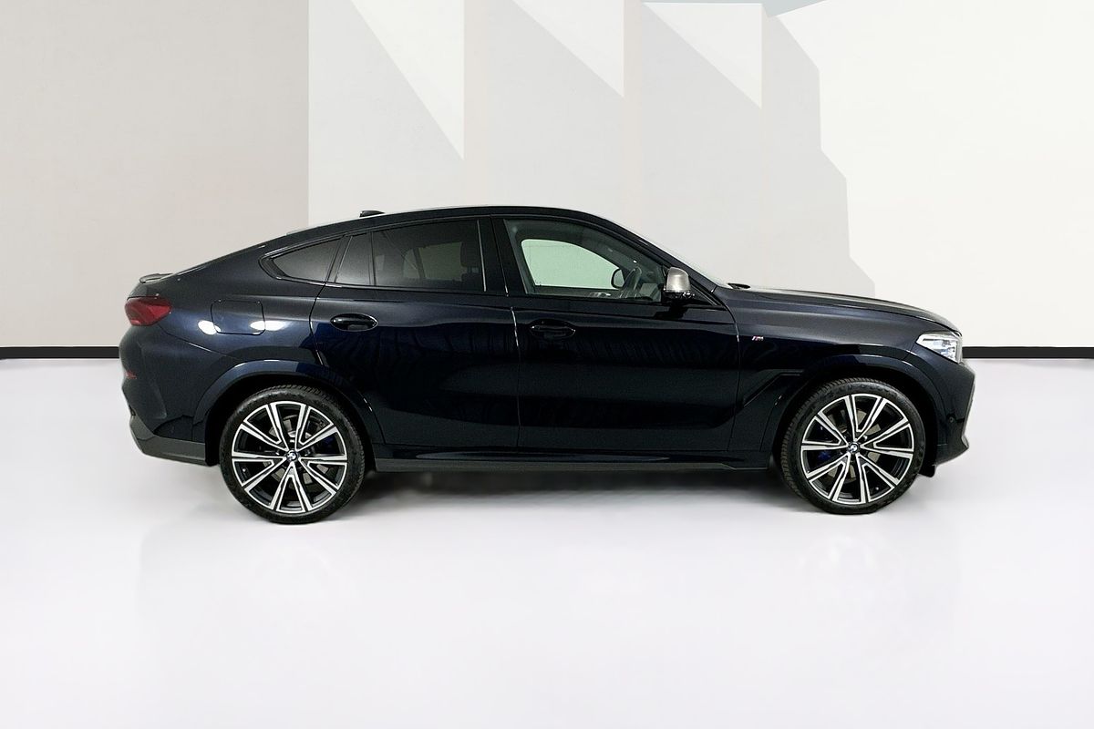 2020 BMW X6 M50i G06