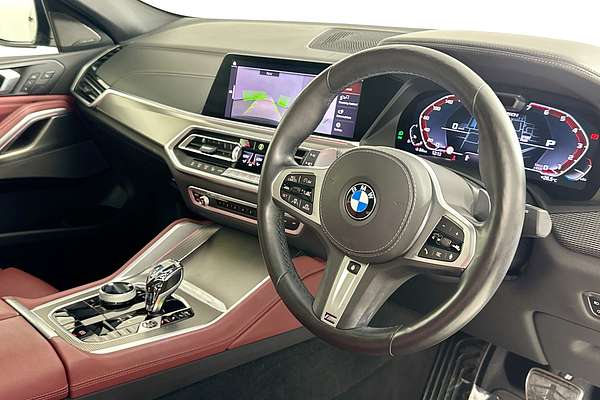 2020 BMW X6 M50i G06