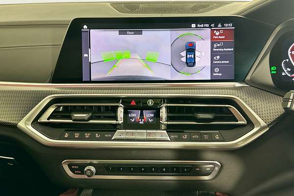 2020 BMW X6 M50i G06