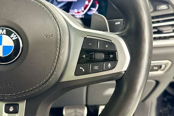 2020 BMW X6 M50i G06