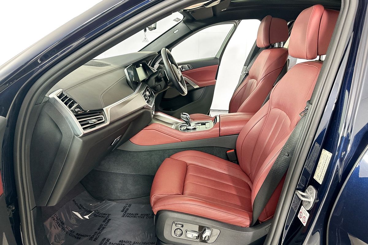 2020 BMW X6 M50i G06