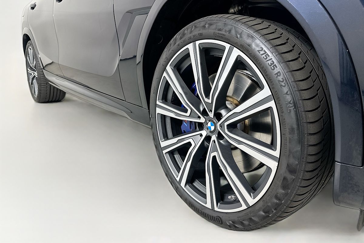 2020 BMW X6 M50i G06