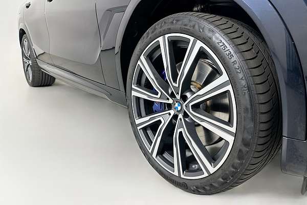 2020 BMW X6 M50i G06