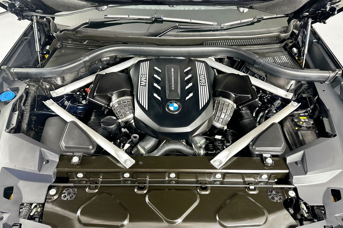 2020 BMW X6 M50i G06