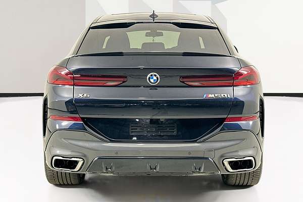 2020 BMW X6 M50i G06