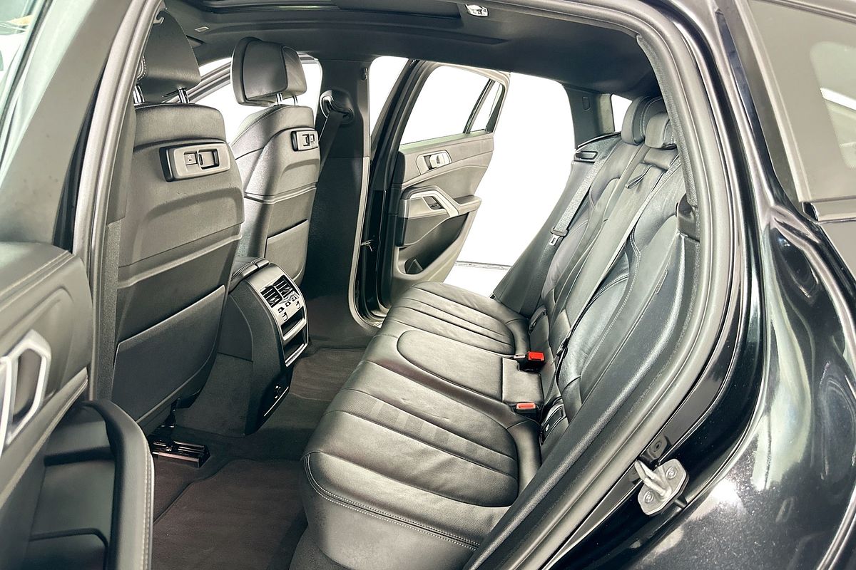 2022 BMW X6 xDRIVE30d M SPORT G06