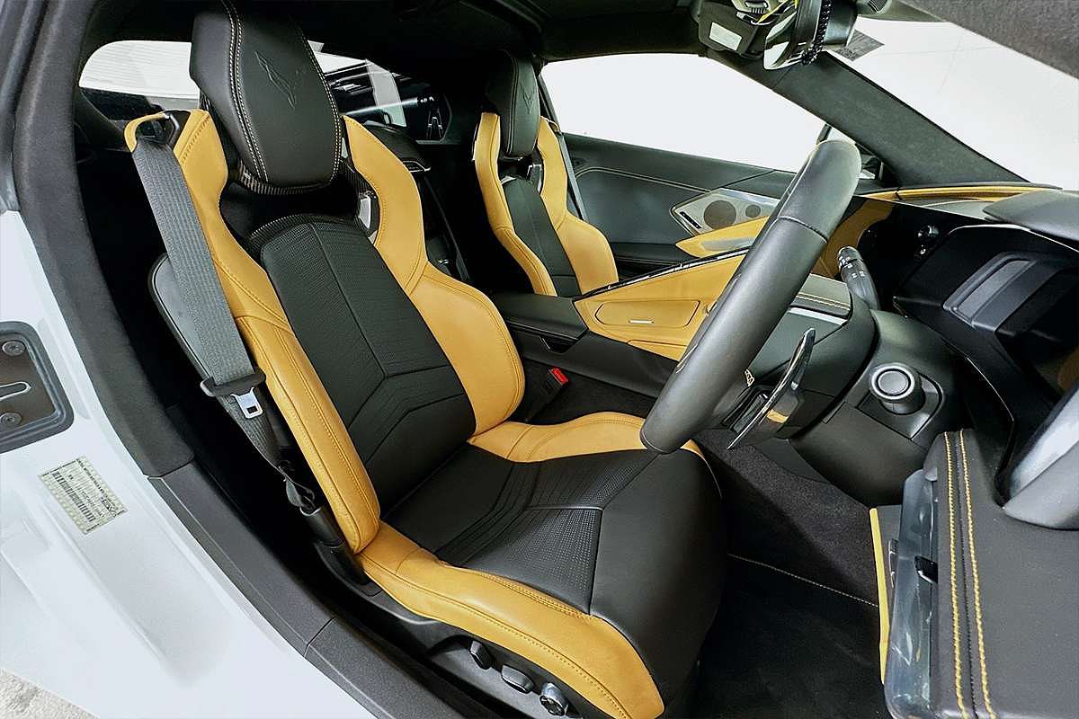 2024 Chevrolet CORVETTE STINGRAY 3LT C8 MY24