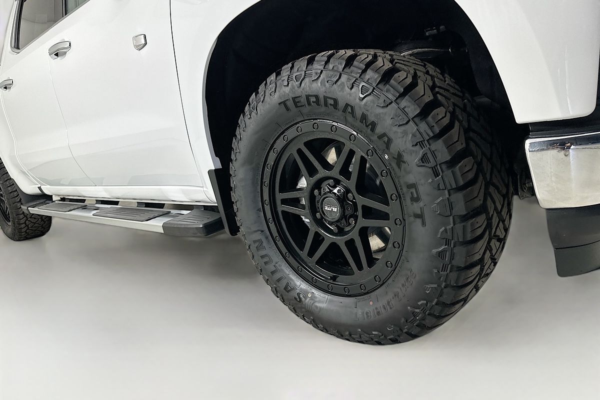 2022 Chevrolet SILVERADO 1500 LTZ Premium W/Tech Pack T1 4X4
