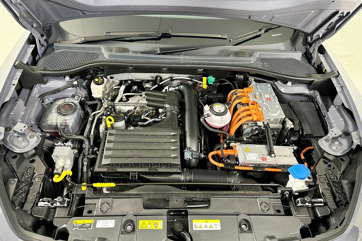 2024 CUPRA FORMENTOR VZe PHEV KM MY24