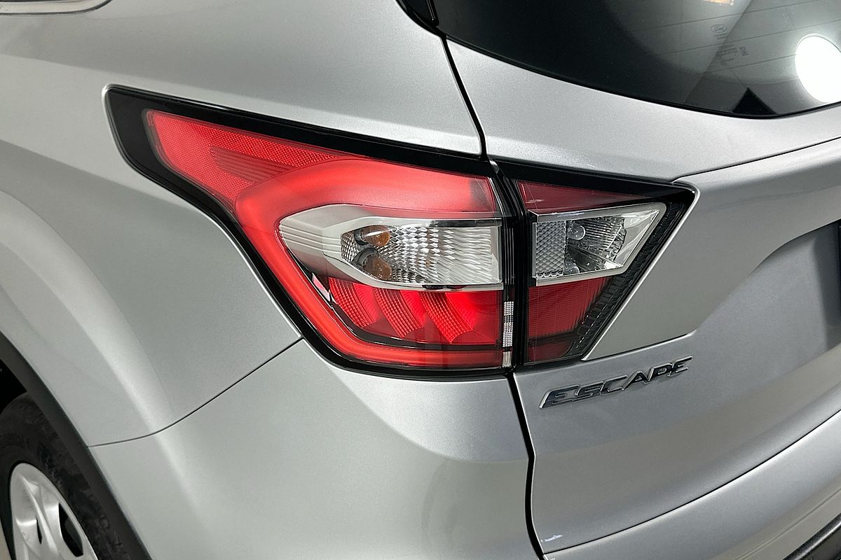 2017 Ford ESCAPE AMBIENTE (AWD) ZG