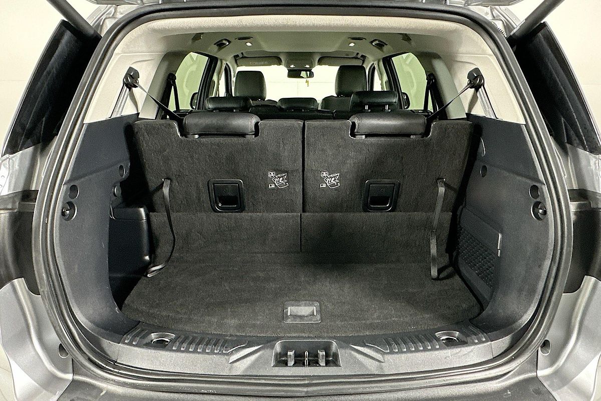 2022 Ford EVEREST Trend 2.0L