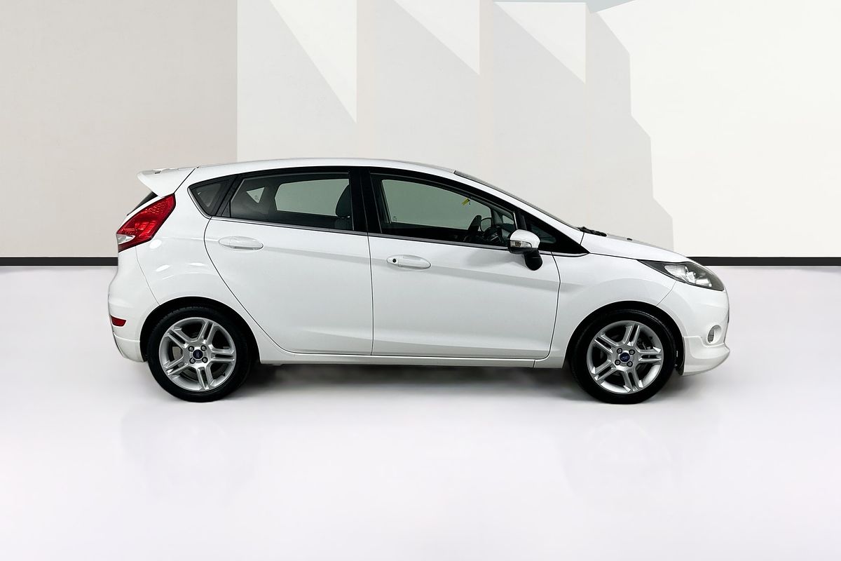 2013 Ford FIESTA ZETEC WT